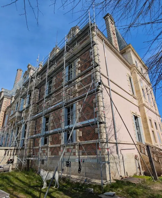 Scaffolding along the side elevation